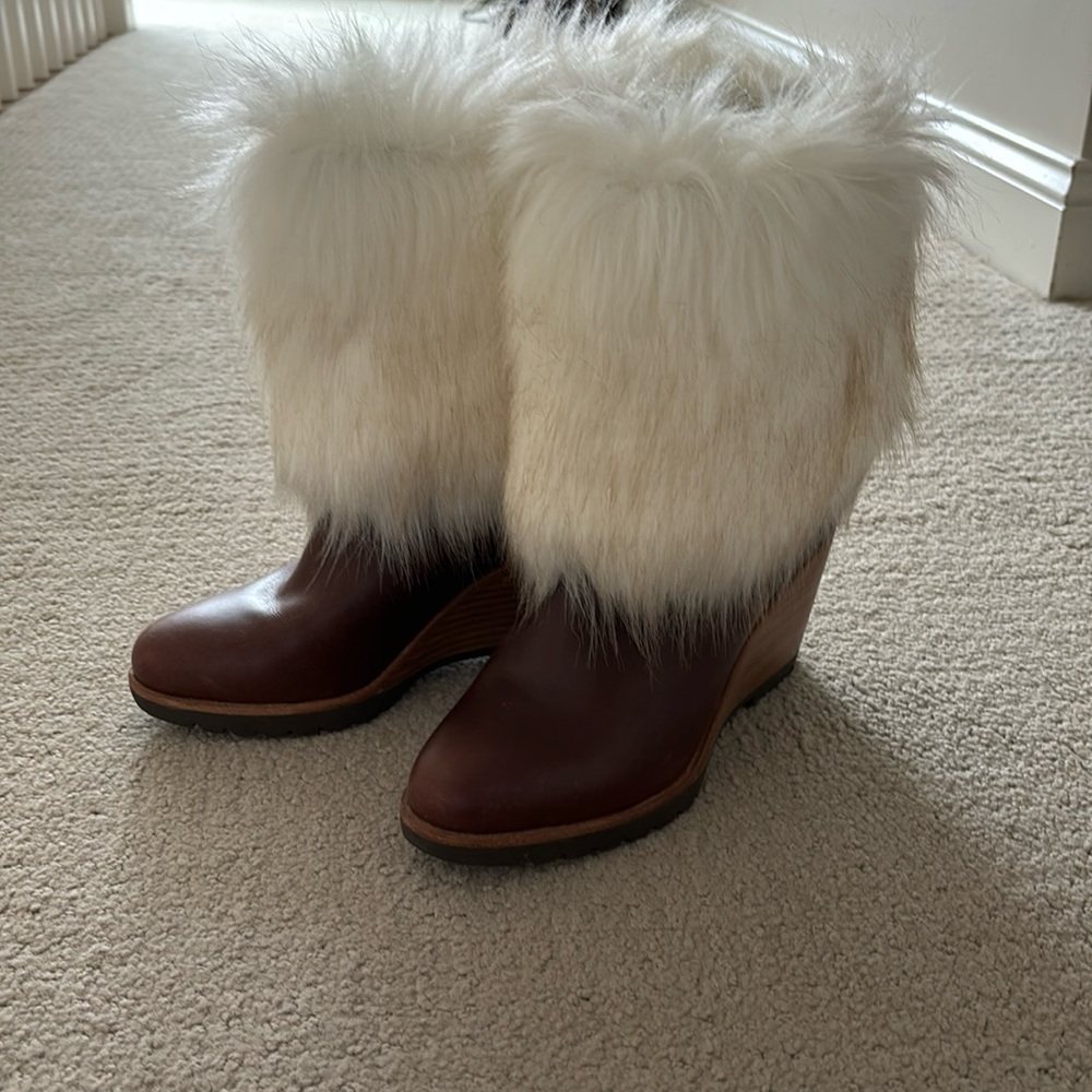 Sorel Joan of arc fuzzy heeled boots